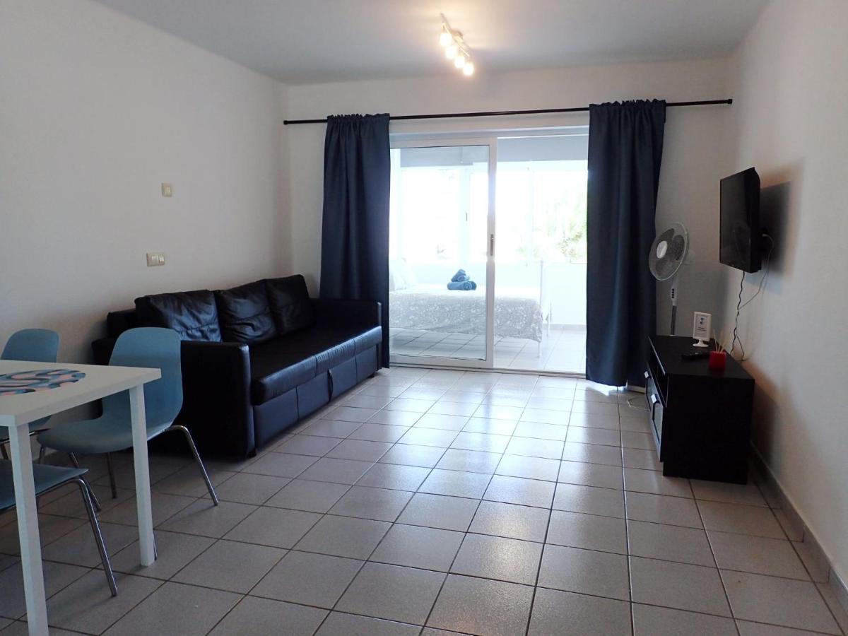 Appartement En Playa Roca Primer Linea De Mar