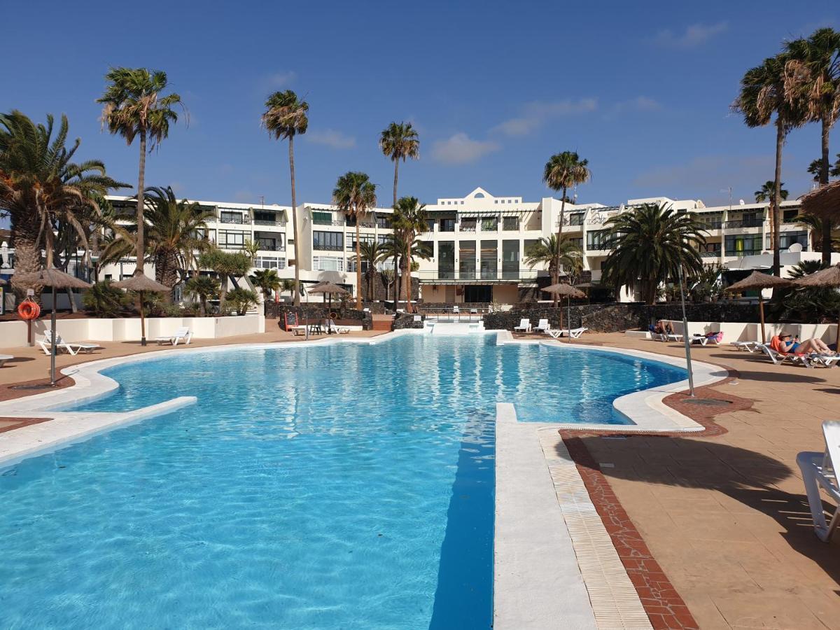En Playa Roca Primer Linea De Mar Appartement Costa Teguise